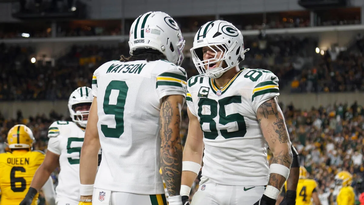 2025 NFL playoff picture standings Predicting who 20251027 062414