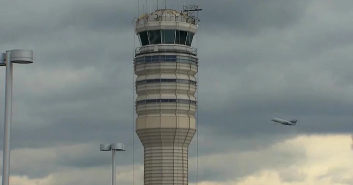 Air traffic controller turns to DoorDash gets loan 20251026 154623