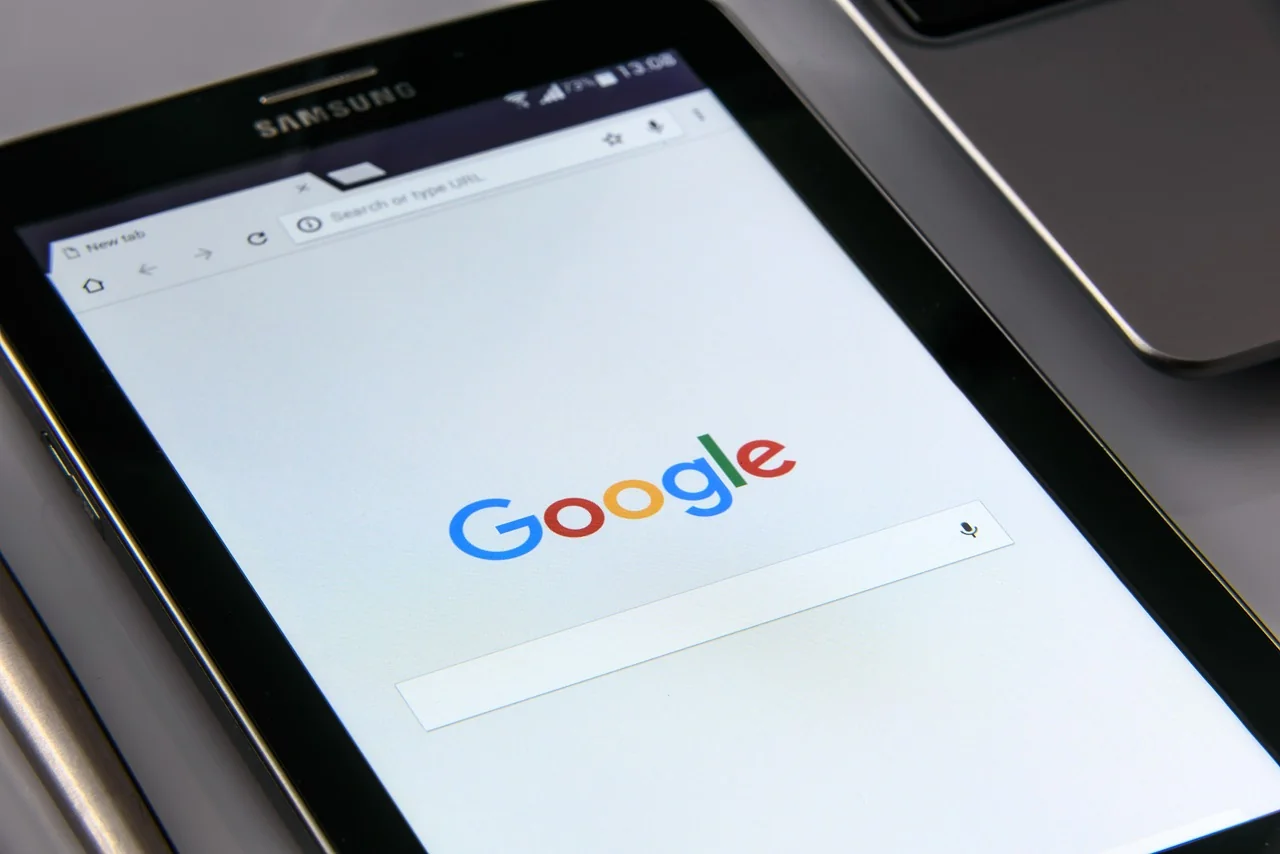 Alphabet Googls Stock Is Great Says Jim Cramer 20251028 142116