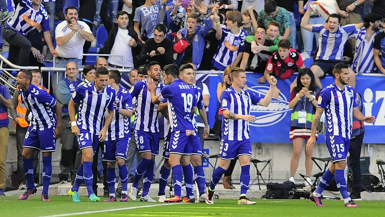 Baptiste Santamaria vs Deportivo Alaves Player pr 20251020 213539
