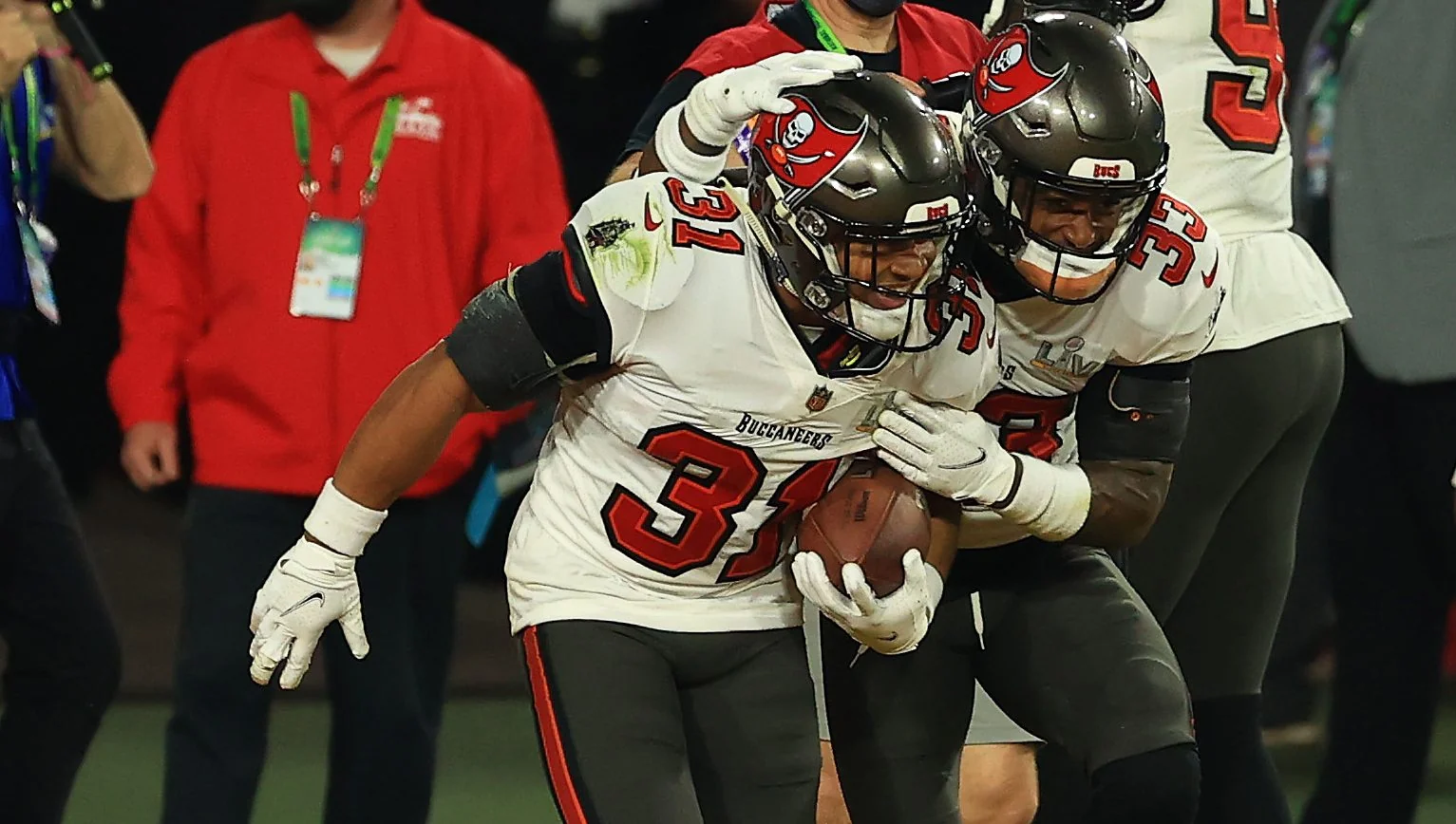 Bucs Elevate Og Michael Jordan Rb Owen Wright For 20251021 000946
