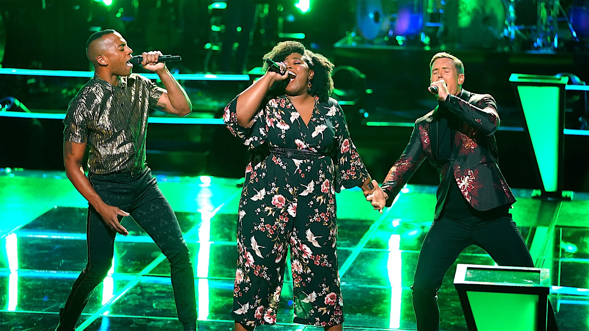 Cowboys Cry Too Battle on The Voice Got Standing O 20251021 025451