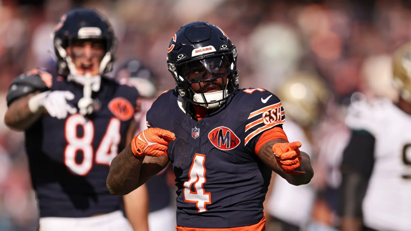 Dandre Swift Questionable For Bears Dj Moore Set T 20251026 180155