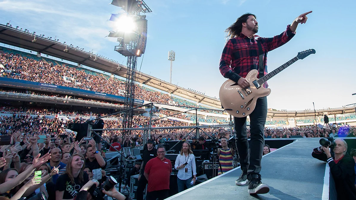 Foo Fighters Book 2026 Stadium Tour Drop New Song 20251023 161858