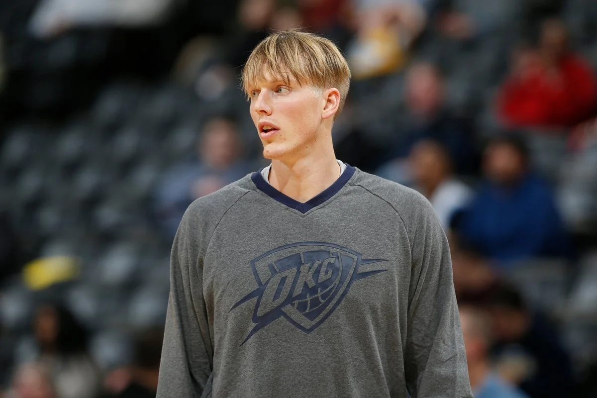 Former Duke Player Kyle Singler Charged With Assau 20251028 233700