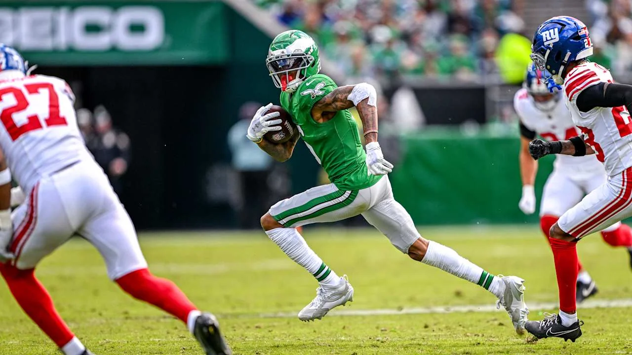 Highlight Devonta Smiths 26 Yard Reception Comes O 20251026 211741