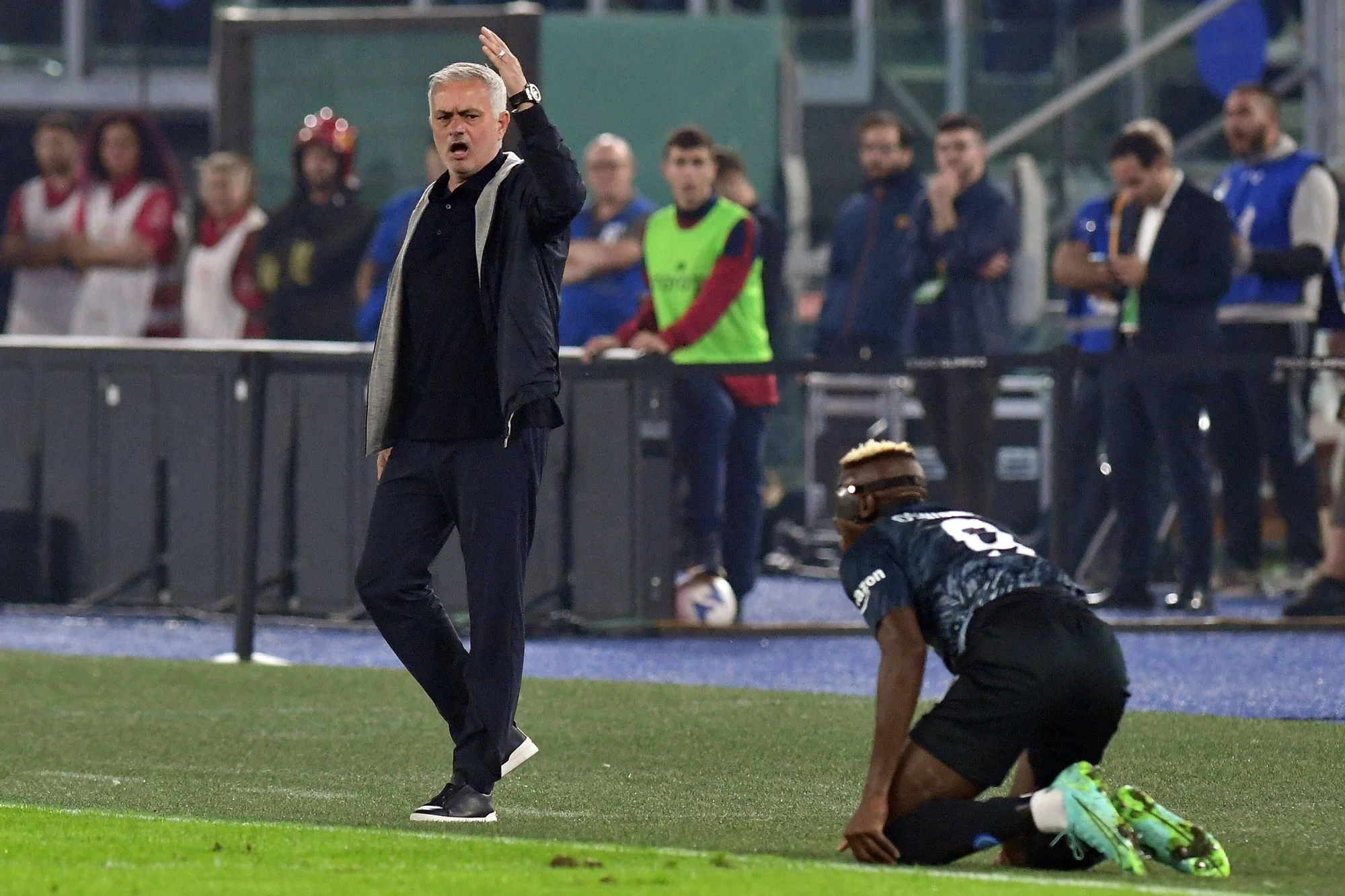 Howe hails Mourinhos aura ahead of CL clash 20251021 210341