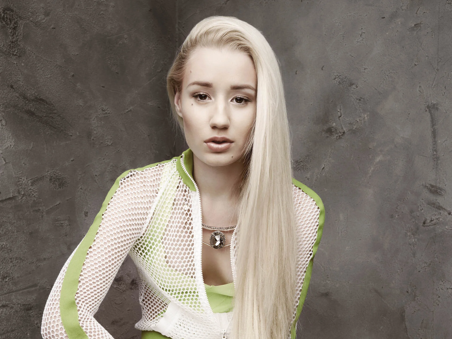 Iggy Azalea Seems To Respond To Rumor She Slept Wi 20251024 102727