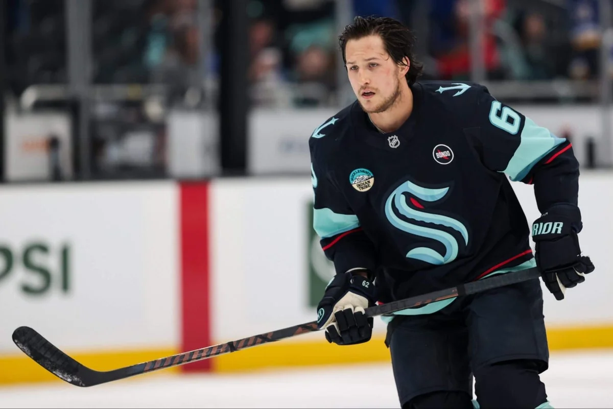 Krakens Brandon Montour Returns After Leave Of Abs 20251026 063637