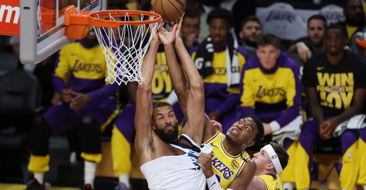Lakers Vs Wolves Preview Battle Between Role Playe 20251030 061627