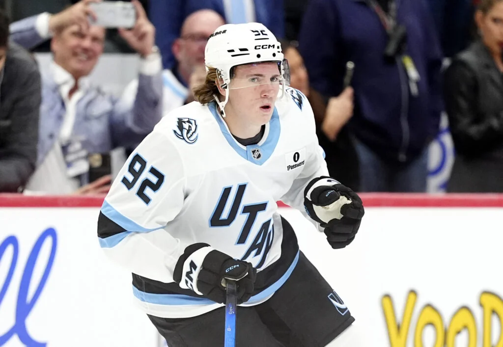 Mammoth Sign Logan Cooley To Eight