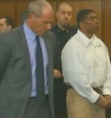 Man serving life sentence in Kentucky womans 2000 20251025 032112