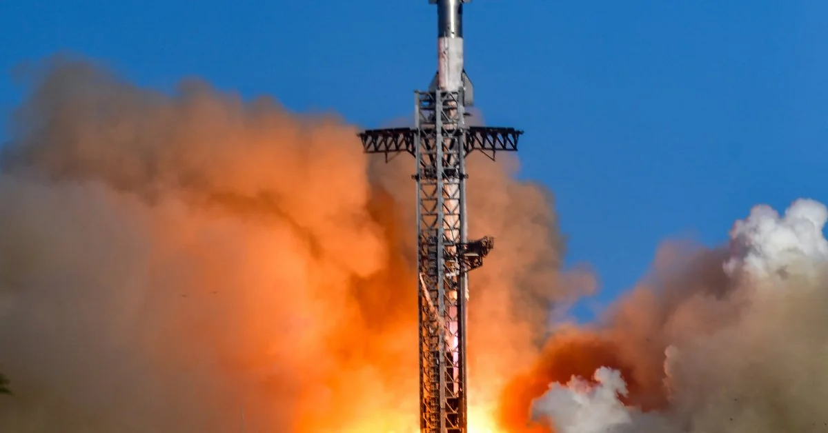 Musk Stumbles On The Way To The Moon 20251027 085147