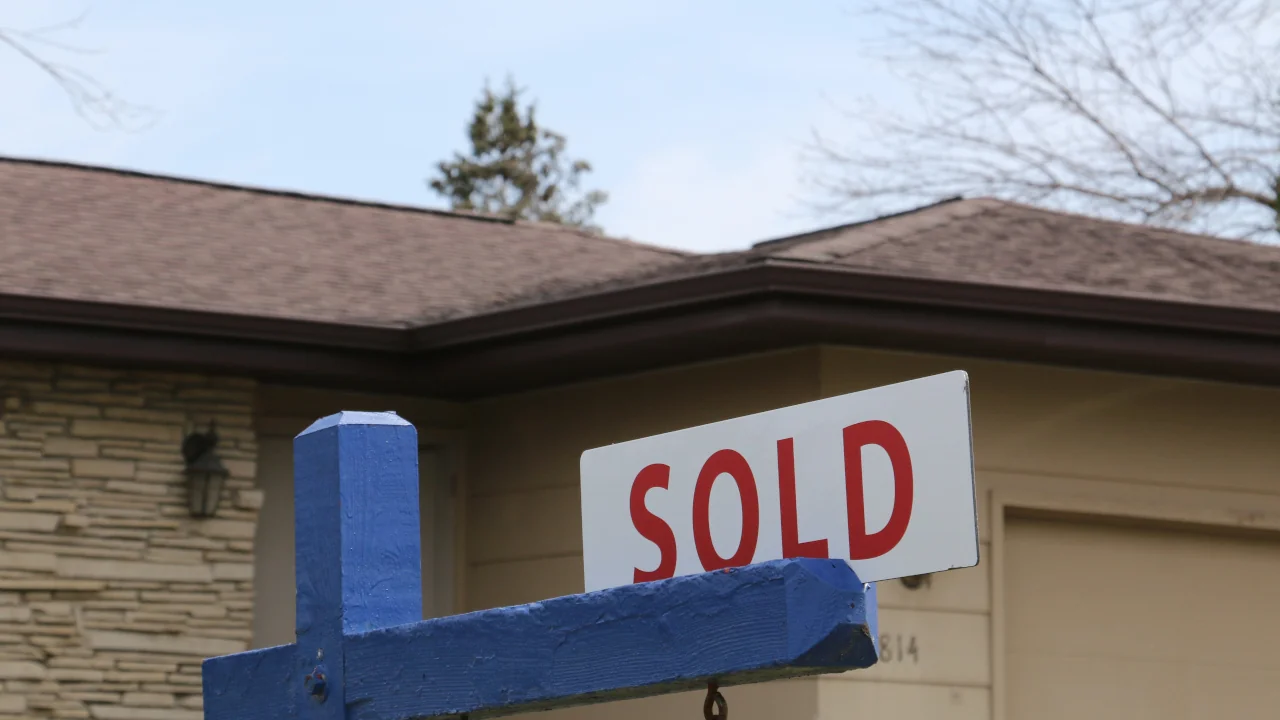 NAR Existing Home Sales Report Shows 15 Increase i 20251023 183008