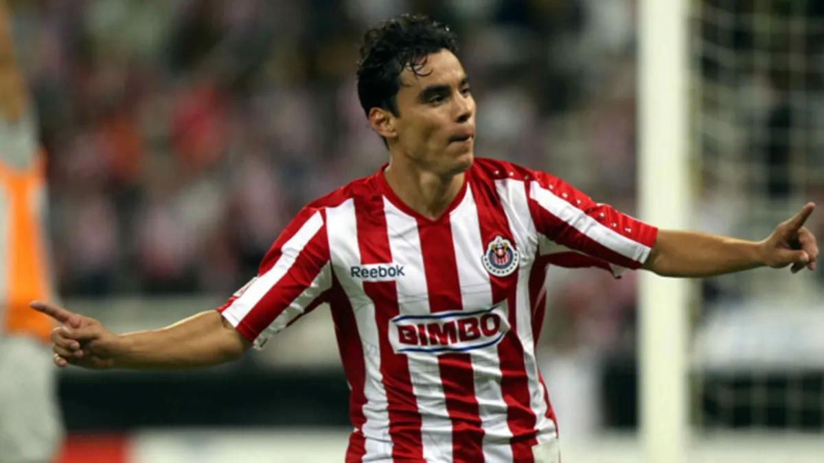 Omar Bravo in 2025: Net Worth Insights, Career Earnings, and Money Lessons for Smart Fans