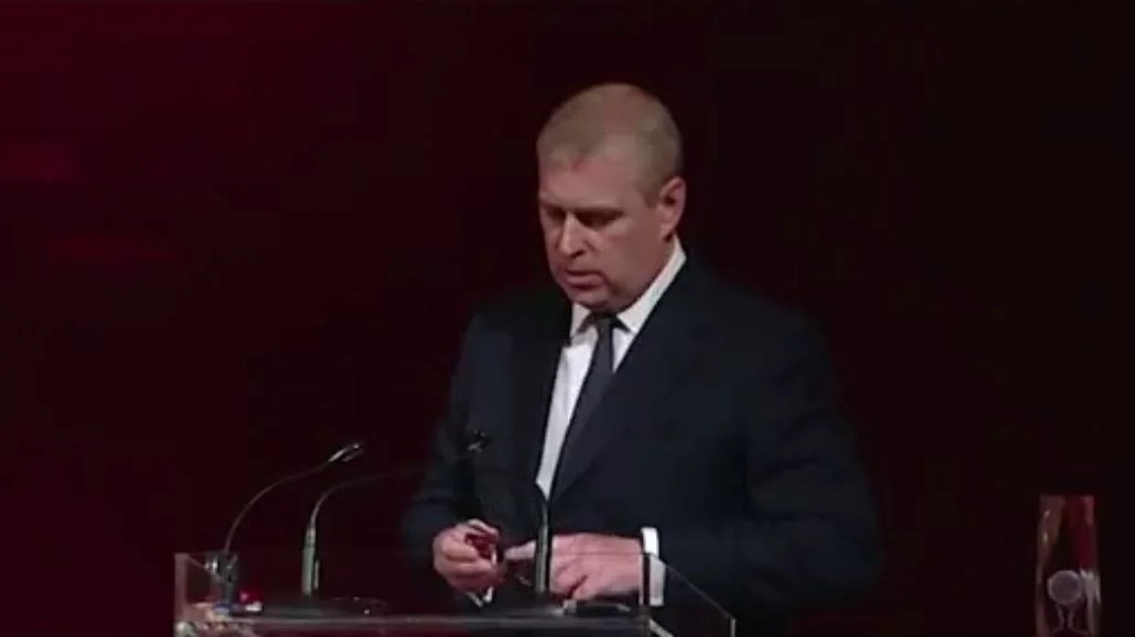 Prince Andrew latest Andrew told to leave public l 20251022 090808
