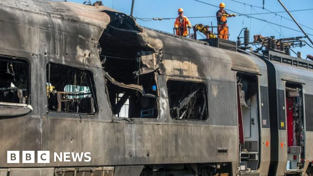 Russia Intensifies Strikes On Ukraines Trains In B 20251021 121246