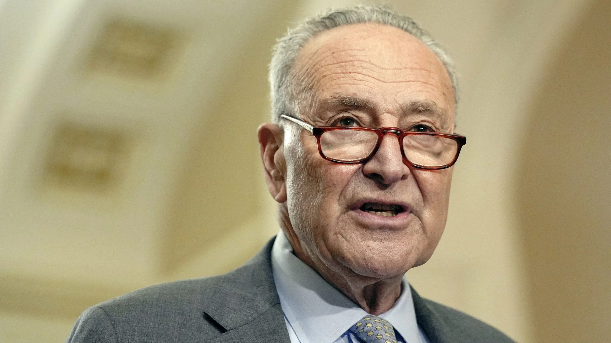 Schumer Accuses Trump Of Skipping Town During Shut 20251027 101934