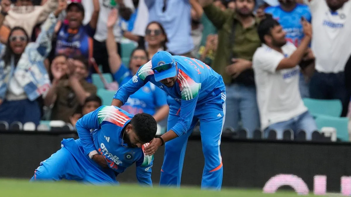 Shreyas Iyer in Sydney hospital due to internal bl 20251027 112034