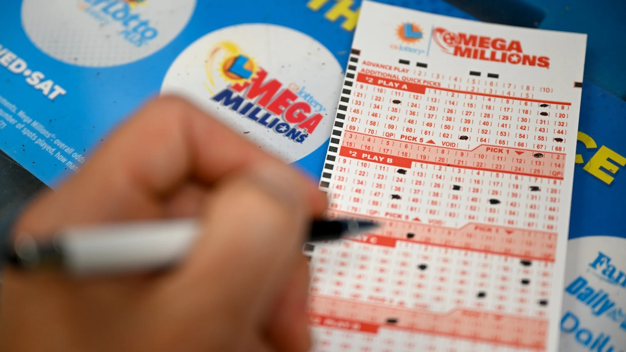 The Mega Millions jackpot is worth 680 million Her 20251025 082605