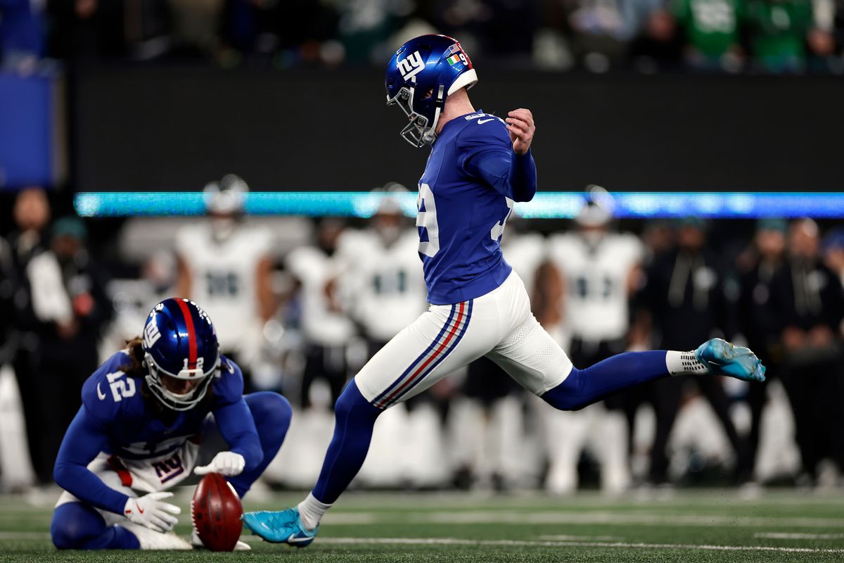The NFL superstar who emerged from family of seven brothers in Northern Ireland village 20251020 015148