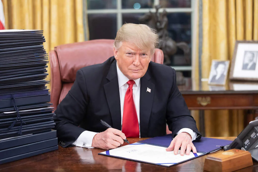 Trump Calls For Ukraine War To Halt With Russia In 20251020 233625