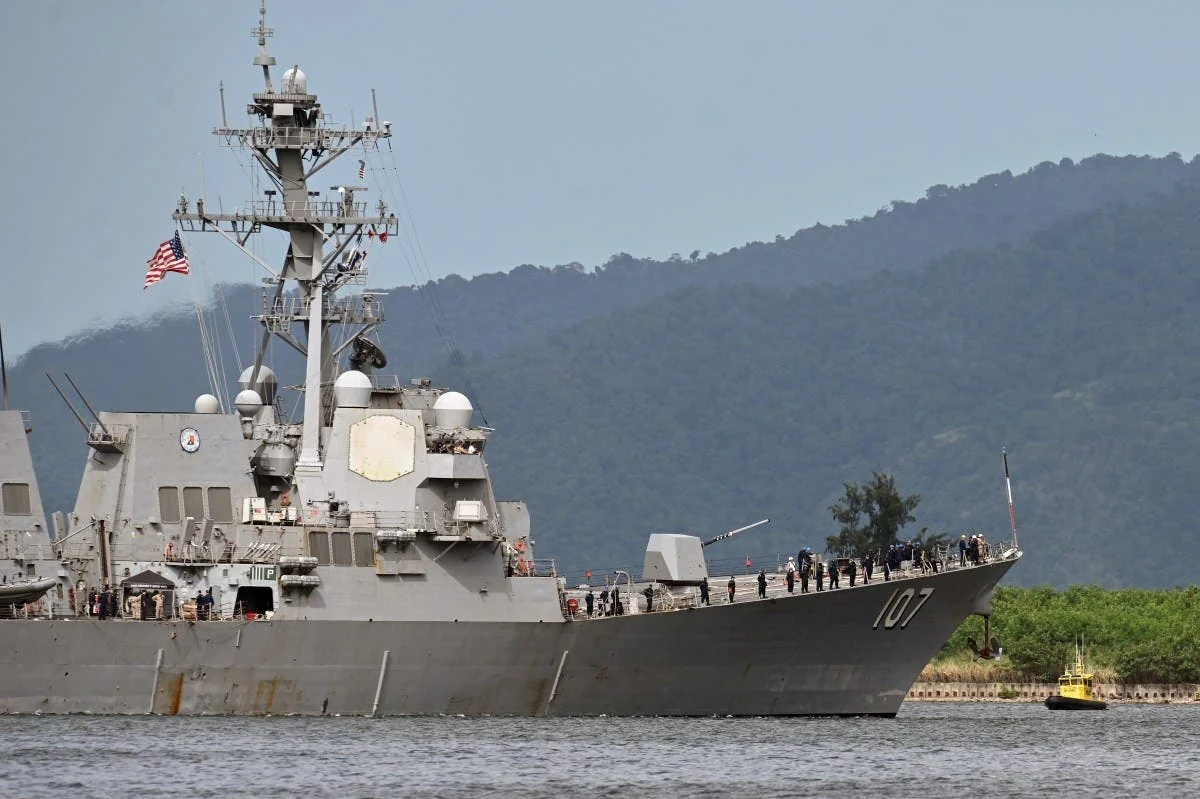 US Warship Arrives on Venezuelas Doorstep 20251027 140200