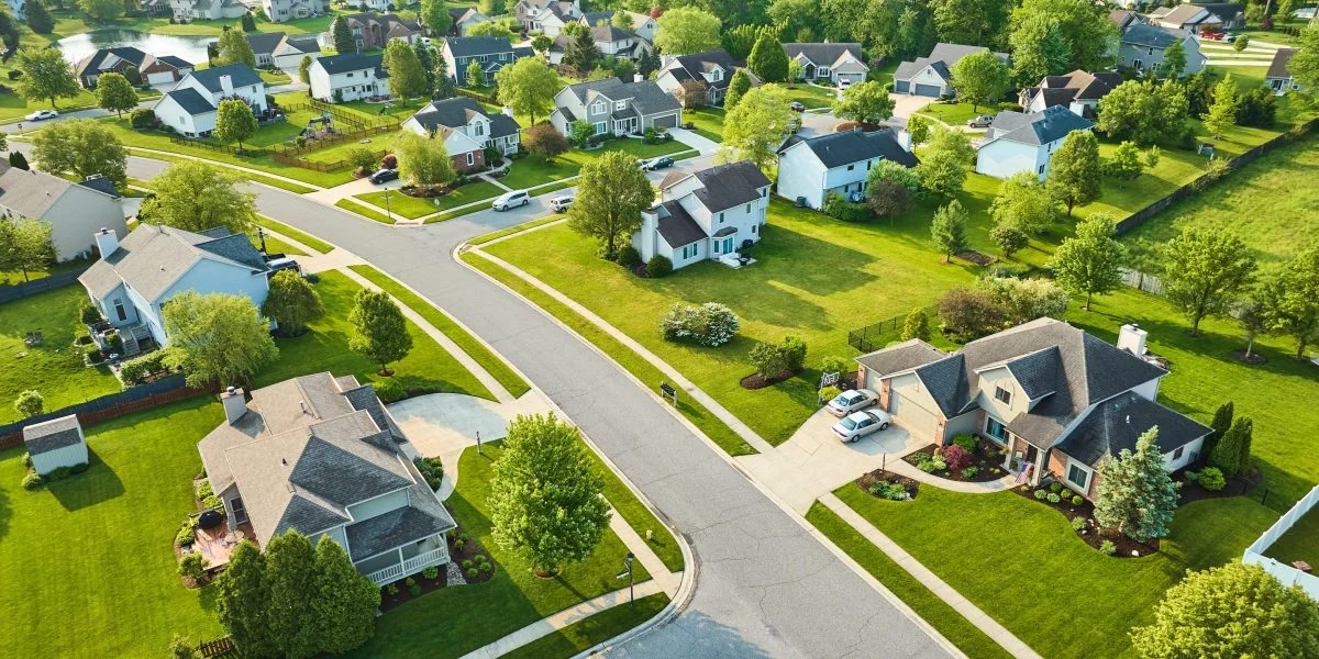 Warren Buffetts Berkshire Hathaway And Zillow Say 20251029 201756