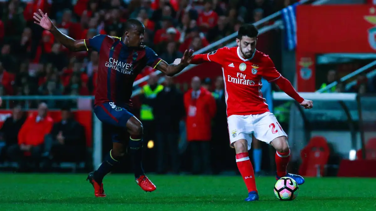 Chaves vs Benfica (2025): Odds, Predictions & Smart Betting Guide for U.S. Fans