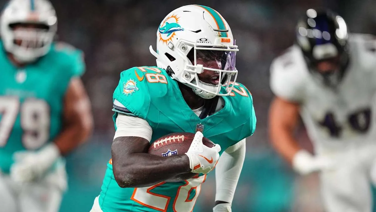 2025 NFL trade deadline fallout Dolphins RB DeVon 20251109 230233