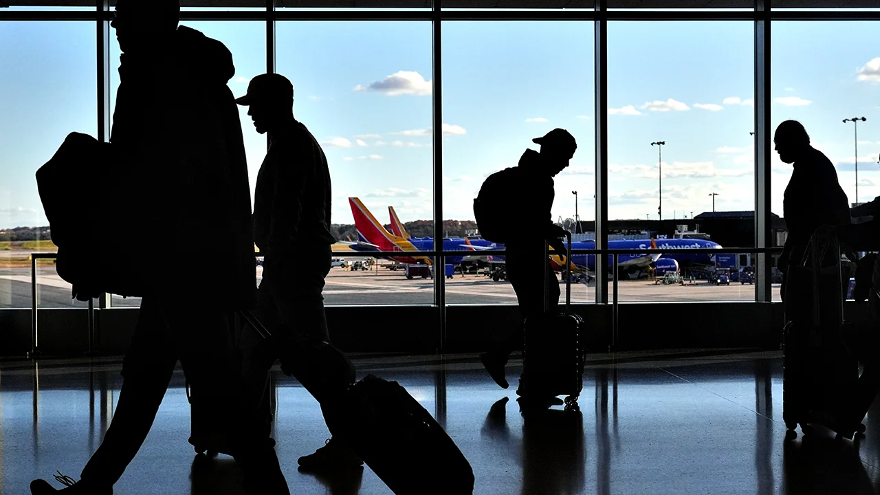 American air travelers face ongoing disruptions as 20251111 151021