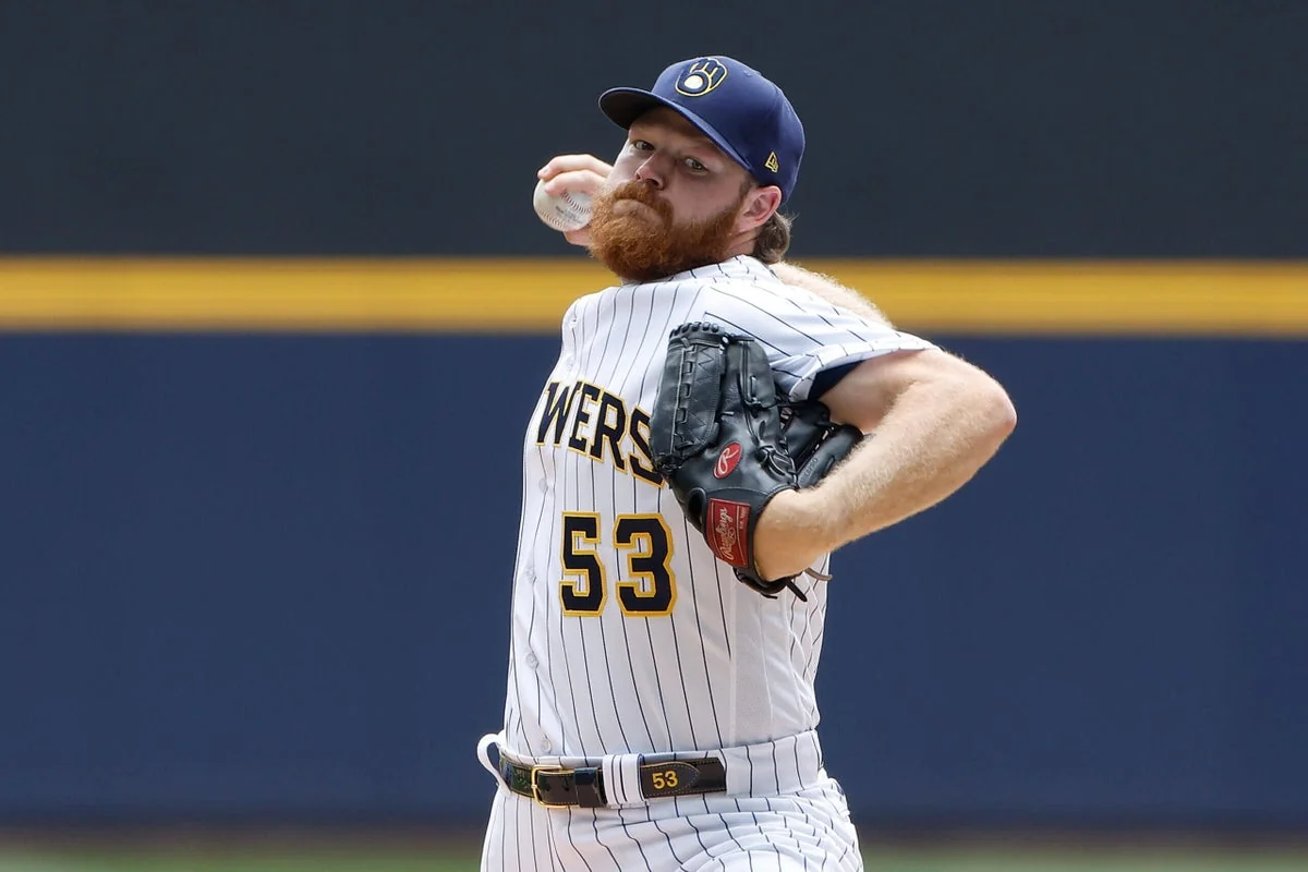 Brandon Woodruff Accepts Qualifying Offer From Bre 20251118 235117