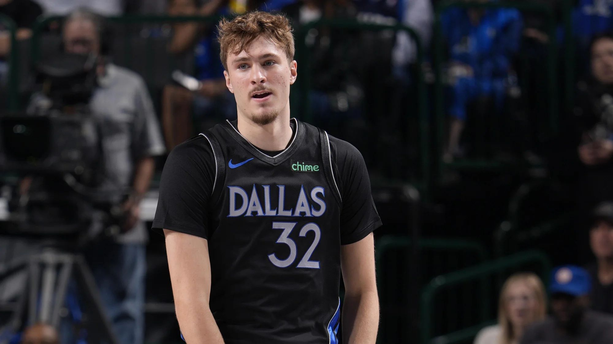 Cooper Flagg Scores 21 Impresses NBA Fans as Klay 20251120 071225