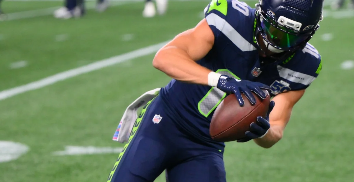 Its another football game Cooper Kupp goes about 20251117 001120