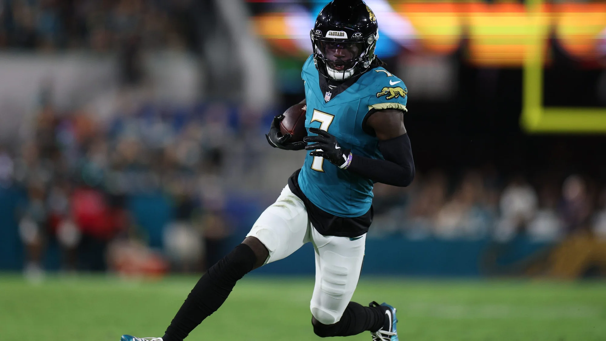 Jaguars WR Brian Thomas Jr appears on latest injur 20251103 015226