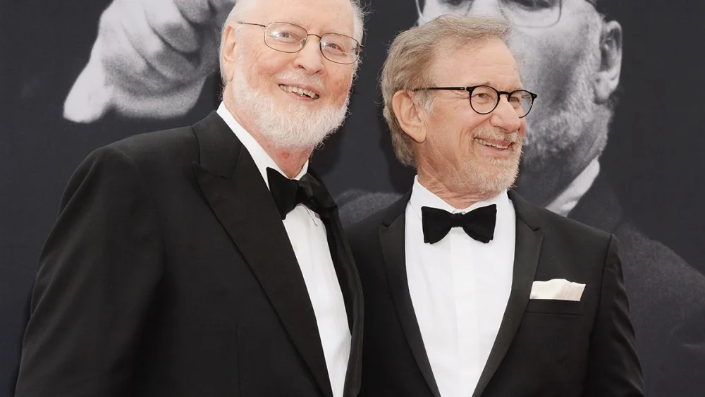 John Williams to Score Steven Spielbergs UFO Movie 20251102 084254