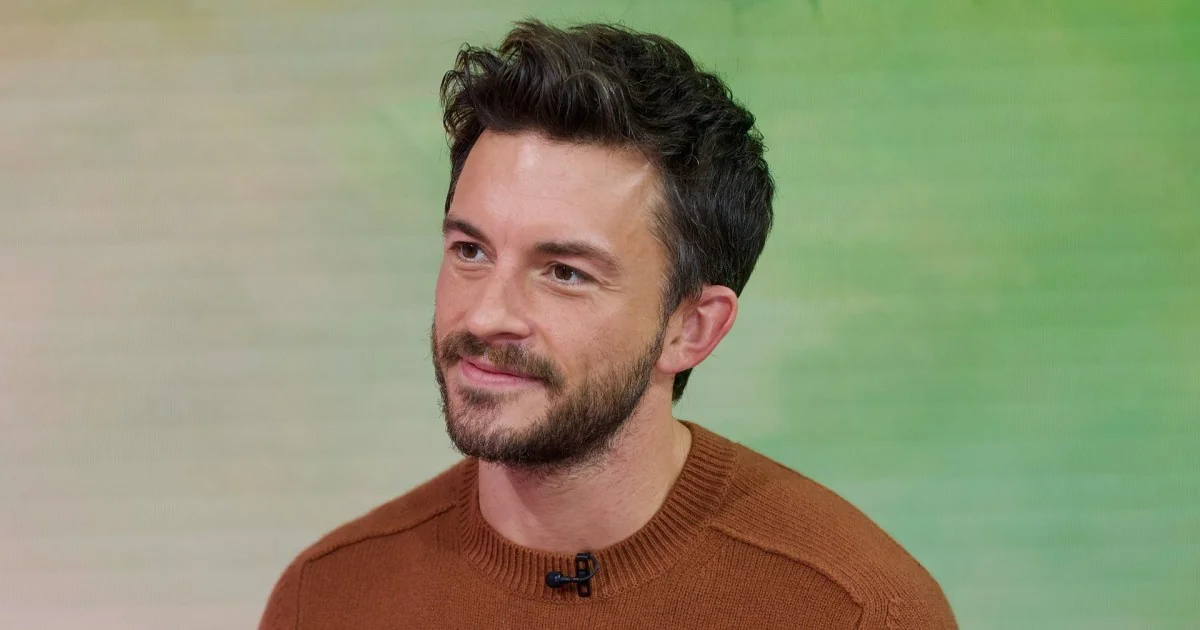 Jonathan Bailey Talks Wicked For Good Love Of Lego 20251122 090040