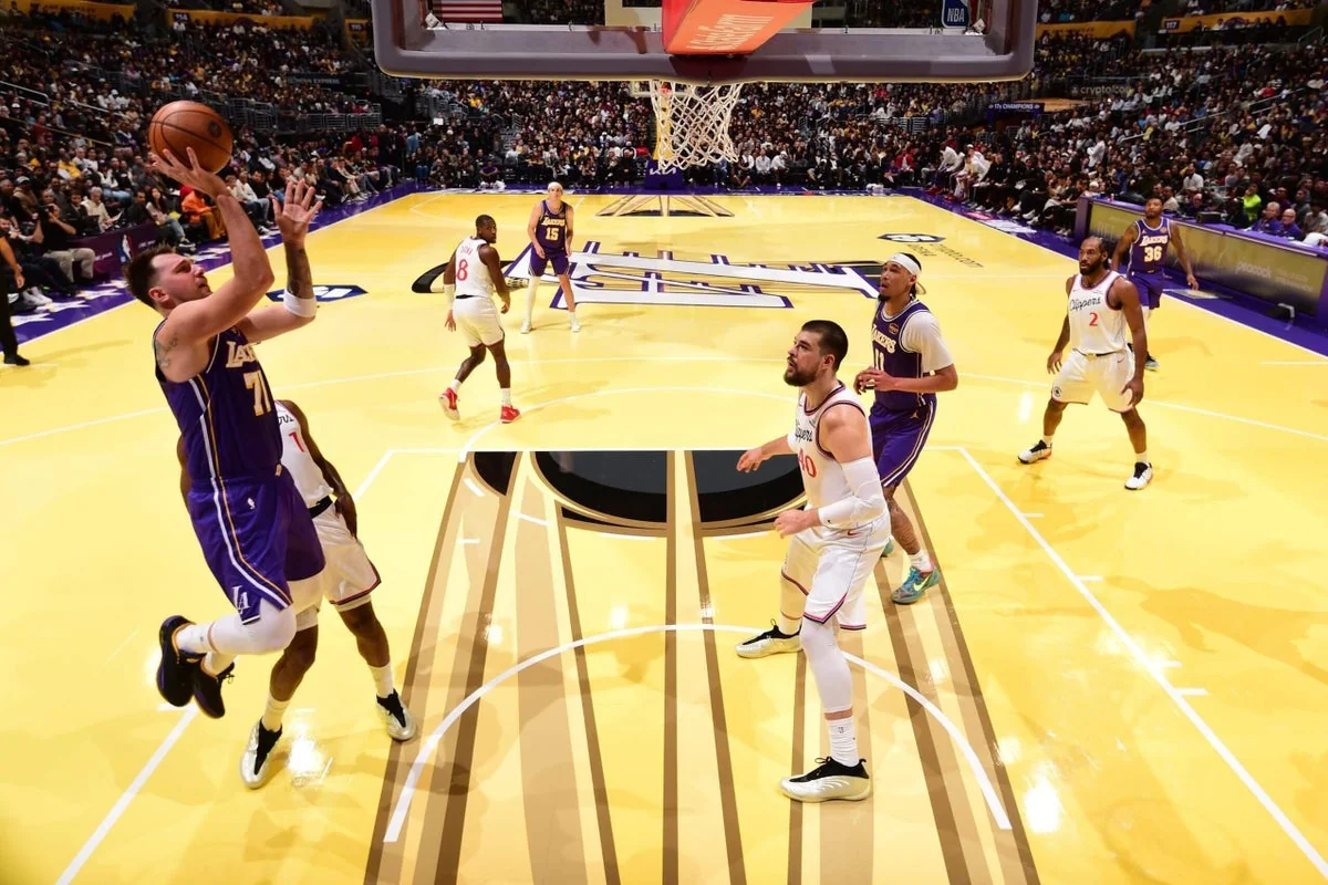 Lakers wont use NBA Cup floor vs Mavericks due to 20251129 073925