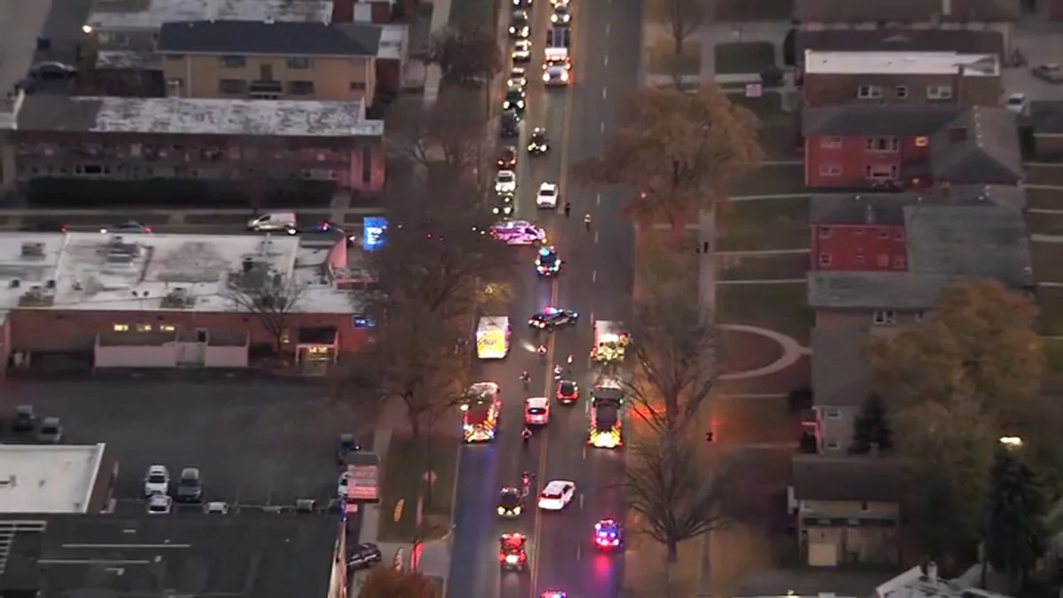 Large police response prompts traffic during rush 20251116 100122