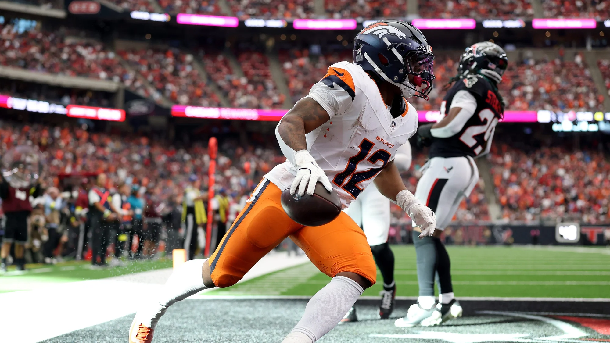 Las Vegas Raiders vs Denver Broncos picks predicti 20251104 185500
