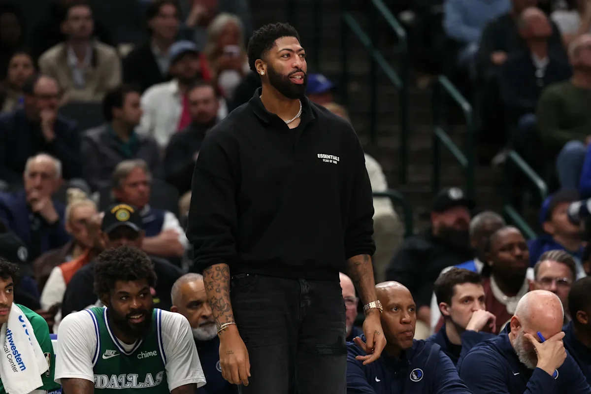 Mavericks Owner Patrick Dumont Putting Anthony Dav 20251113 231509