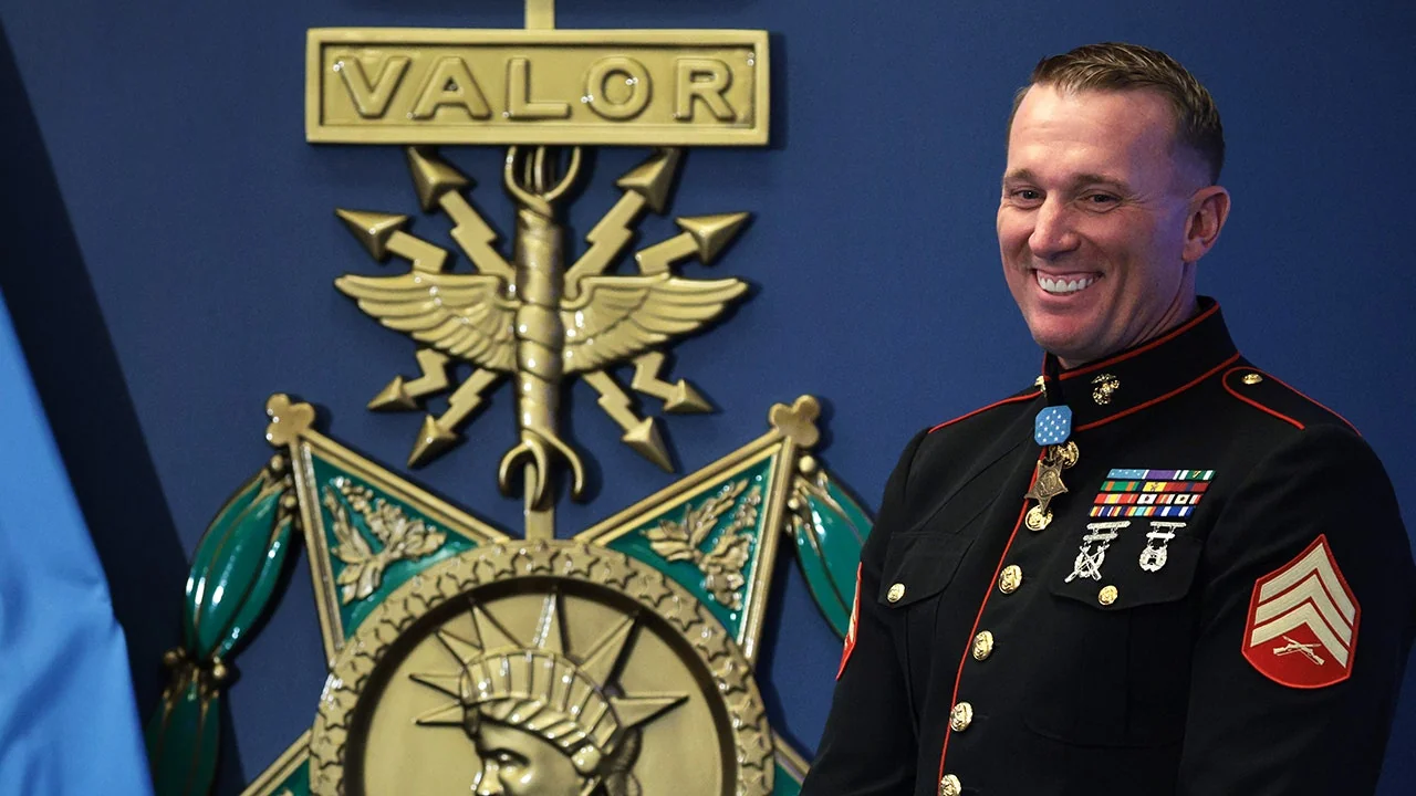 Medal Of Honor Recipient Dakota Meyer Joins Xx Xy 20251111 194145
