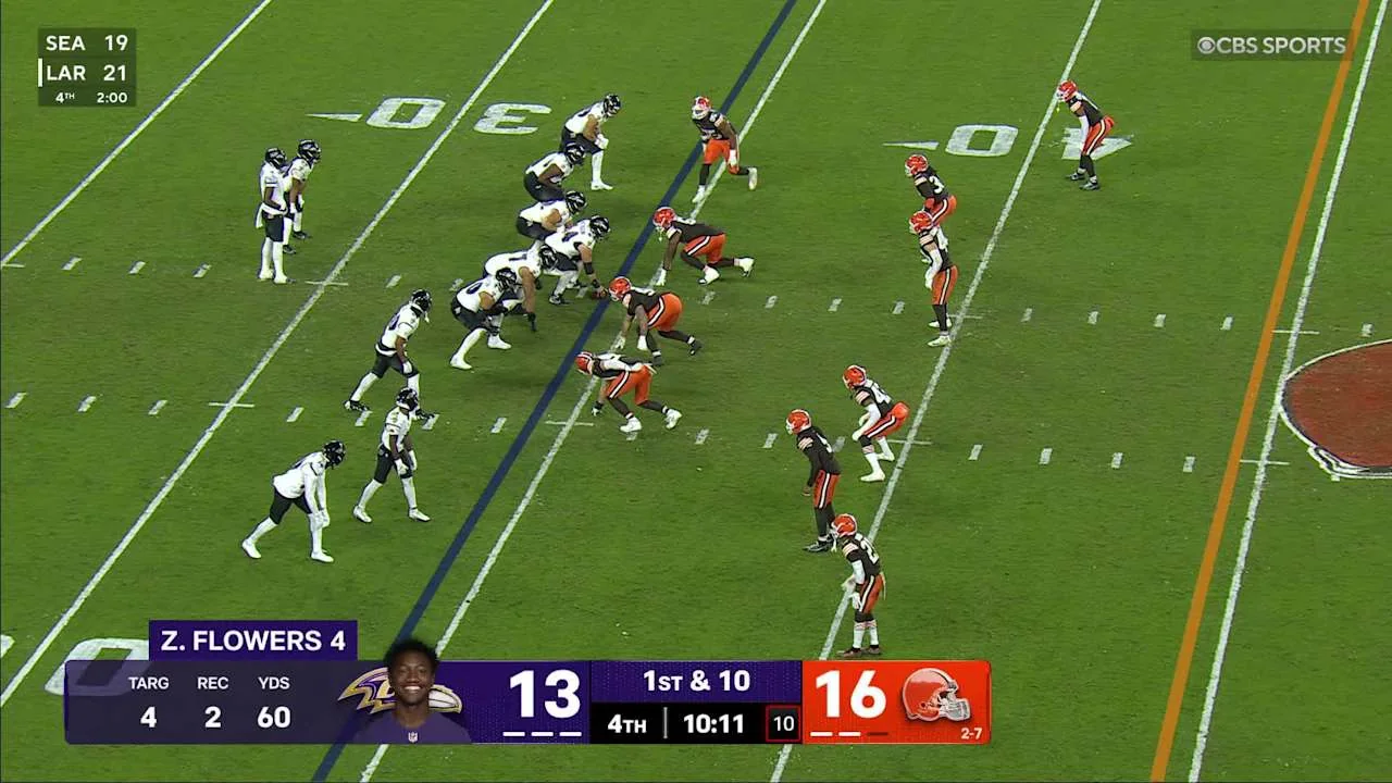 Mike Hall Jrs sack of Jackson nets a 9 yard loss 20251117 023618
