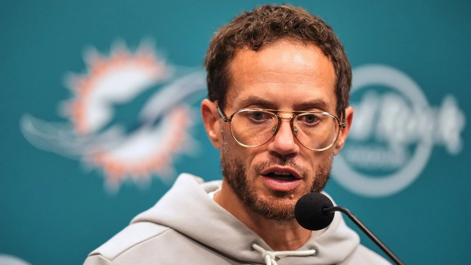 Mike Mcdaniel Miami Dolphins Coach Forever Indebte 20251116 170007