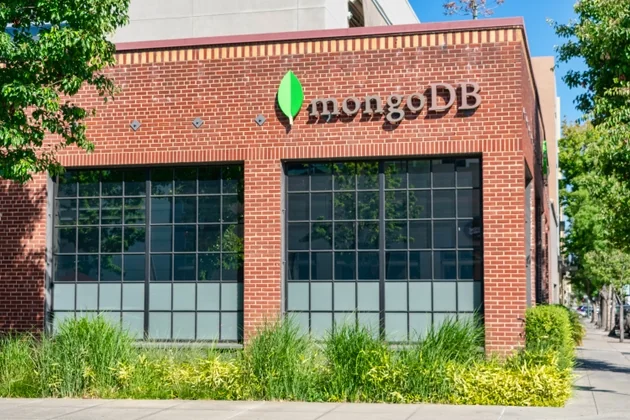 MongoDB surges as it announces leadership change r 20251103 162127