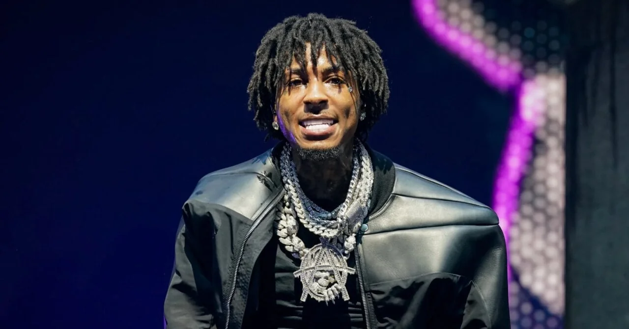 NBA YoungBoy Goes Viral for Enjoying McDonalds Pla 20251128 082856