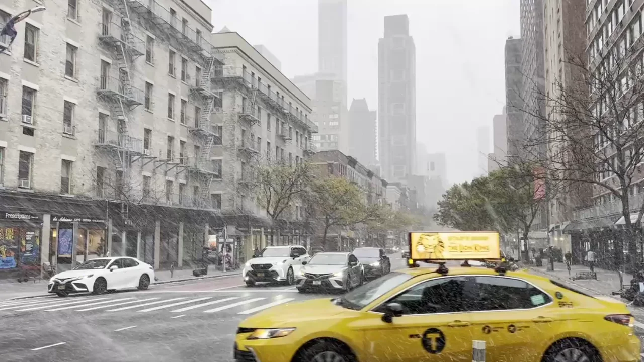 New York City Sees First Snow Of The Season After 20251111 184100
