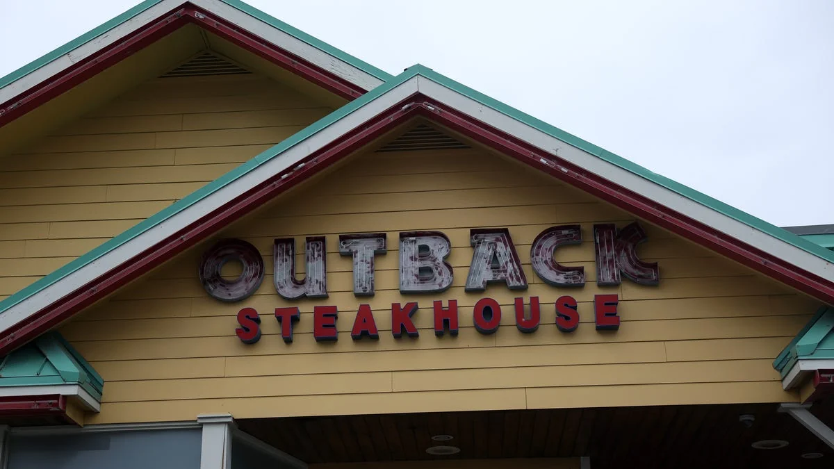Outback Carrabbas owner closing restaurants Are an 20251111 001103