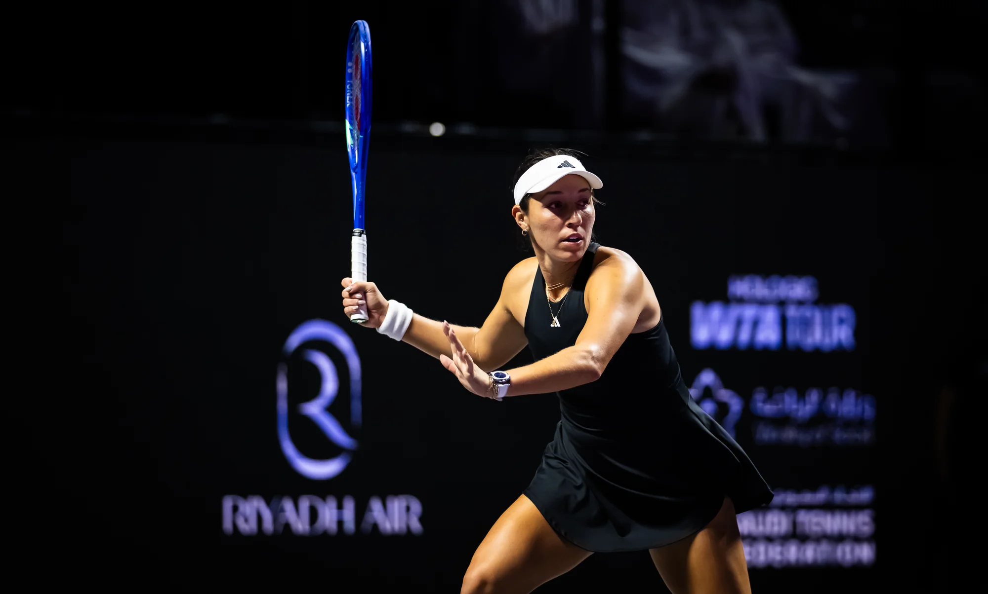 Pegula finds her balance to outlast Gauff in three 20251104 164127
