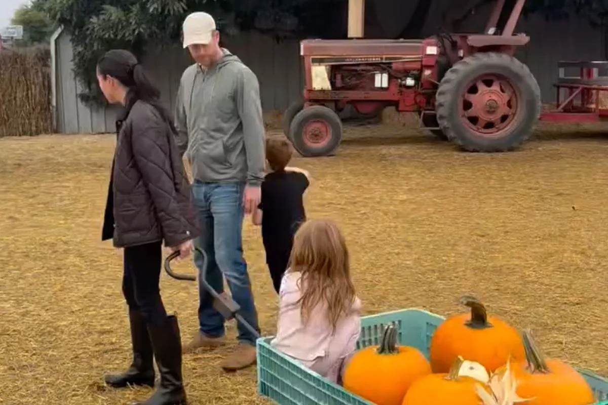 Prince Archie and Princess Lilibet Go Pumpkin Pick 20251102 142611